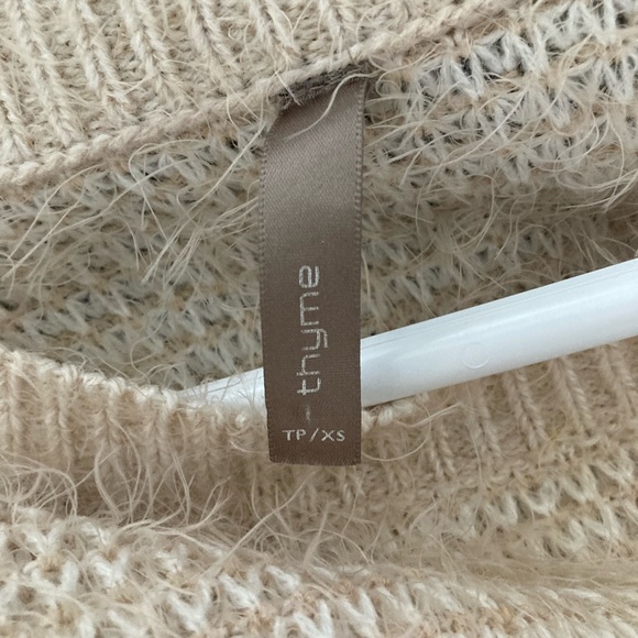 Maternity cozy and cute sweater - Picture 2 of 2